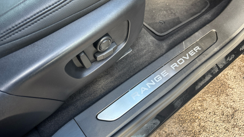 Land Rover Range Rover Evoque 2.0 D200 Dynamic SE 5dr Auto Diesel Hatchback